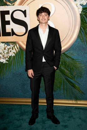 Noah Schnapp bei der Weltpremiere des Netflix-Films Enola Holmes 3 im Plaza Hotel. New York, 25.06.2026 *** Noah Schnapp at the world premiere of the Netflix film *Enola Holmes 3* at the Plaza Hotel in New York, June 25, 2026 Foto:xJ.xShorex xFuturexImagex holmes_6622