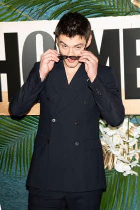 Louis Partridge bei der Weltpremiere des Netflix-Films Enola Holmes 3 im Plaza Hotel. New York, 25.06.2026 *** Louis Partridge at the world premiere of the Netflix film *Enola Holmes 3* at the Plaza Hotel in New York, June 25, 2026 Foto:xJ.xShorex xFuturexImagex holmes_6628