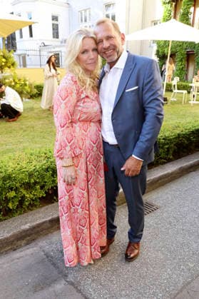 Charlotte Karlinder mit Ehemann Volkmar Hausberg bei der Jubiläumsparty 40 Jahre bonprix im Curio Haus. Hamburg, 25.06.2026 *** Charlotte Karlinder with her husband Volkmar Hausberg at the 40th-anniversary party for bonprix at the Curio Haus in Hamburg, June 25, 2026 Foto:xgbrcix xFuturexImagex bonprix_6649