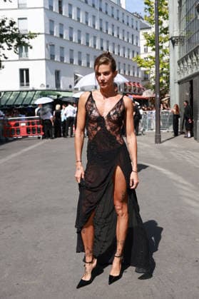 Clara Berry at the Amiri Men s Ready-to-Wear Spring Summer 2027 fashion show during Paris Fashion Week, June 25, 2026 Florian Lavielle Bestimage Celebrities at the Amiri Men’s Ready-to-Wear Spring Summer 2027 Collection fashion show during Paris Fashion Week on June 25, 2026, Paris, France  Copyright: xFlorianxLaviellex xBestimagexFlorianxLaviellex xBestimagex