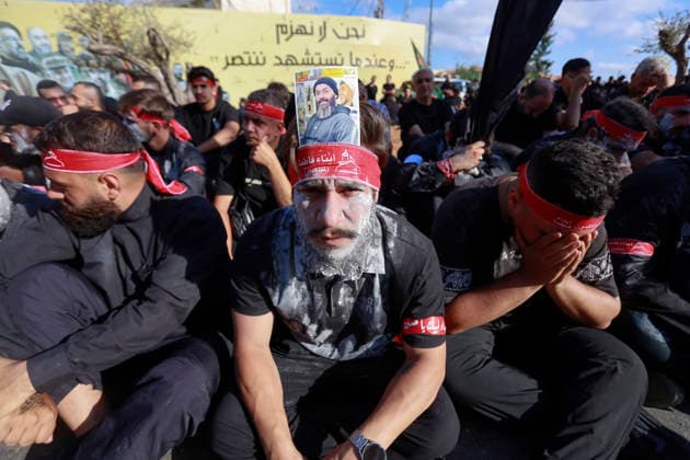 June 26, 2026, Beirut, Beirut, lebanon: Lebanese Shiite Muslims gather at the mausoleum of former Hezbollah Secretary-General Hassan Nasrallah following the recitation of the martyrdom of Imam Hussein before joining the Ashura procession marking the 10th day of Muharram in Beirut, Lebanon, on June 26, 2026. Thousands of mourners carrying flags and banners marched through the streets while performing traditional mourning rituals commemorating the Battle of Karbala and the martyrdom of Imam Hussein, the grandson of the Prophet Muhammad. Beirut lebanon - ZUMAb339 20260626_znp_b339_002 Copyright: xAbdulxKaderxAlxBayx