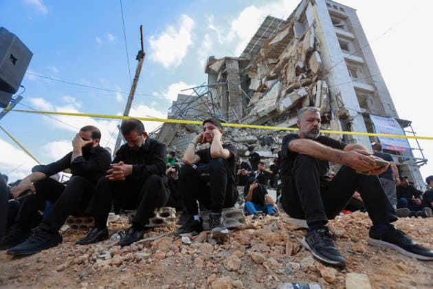 June 26, 2026, Beirut, Beirut, lebanon: Lebanese Shiite Muslims gather at the mausoleum of former Hezbollah Secretary-General Hassan Nasrallah following the recitation of the martyrdom of Imam Hussein before joining the Ashura procession marking the 10th day of Muharram in Beirut, Lebanon, on June 26, 2026. Thousands of mourners carrying flags and banners marched through the streets while performing traditional mourning rituals commemorating the Battle of Karbala and the martyrdom of Imam Hussein, the grandson of the Prophet Muhammad. Beirut lebanon - ZUMAb339 20260626_znp_b339_003 Copyright: xAbdulxKaderxAlxBayx