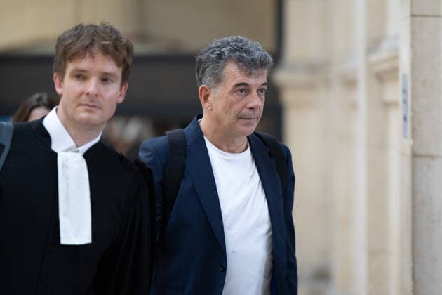 Stephane Plaza Appeal Trial - Paris French TV host and real estate agent Stephane Plaza arrives for his trial in appeal for domestic violence in Paris on June 26, 2026. Photo by Raphael Lafargue ABACAPRESS.COM Paris France  Copyright: xLafarguexRaphael ABACAx