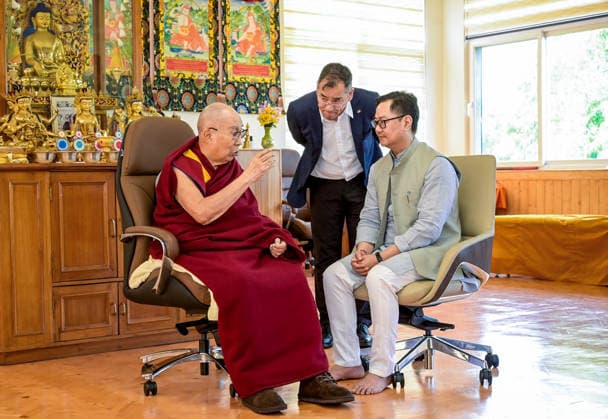 RECORD DATE NOT STATED Union Minister Kiren Rijiju meets the 14th Dalai Lama New Delhi, Jun 26 (ANI): Union Minister Kiren Rijiju interacts as he pays a courtesy visit to the Tibetan leader, the 14th Dalai Lama, in New Delhi on Friday. (@KirenRijiju X ANI Photo) NEW DELHI Delhi India Copyright: xANIx ANI_20260626036
