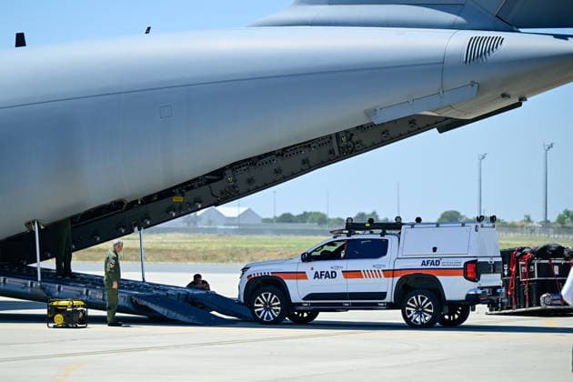 Plane carrying search and rescue and humanitarian aid teams from Turkiye to Venezuela set off ISTANBUL, TURKIYE - JUNE 26: Plane carrying Turkish search and rescue and humanitarian aid teams departs from Istanbul Ataturk Airport for Venezuela on June 26, 2026 in Istanbul, Turkiye. Cem Tekkesinoglu Anadolu Istanbul Turkey. Editorial use only. Please get in touch for any other usage.  Copyright: x2026xAnadoluxCemxTekkesinoglux