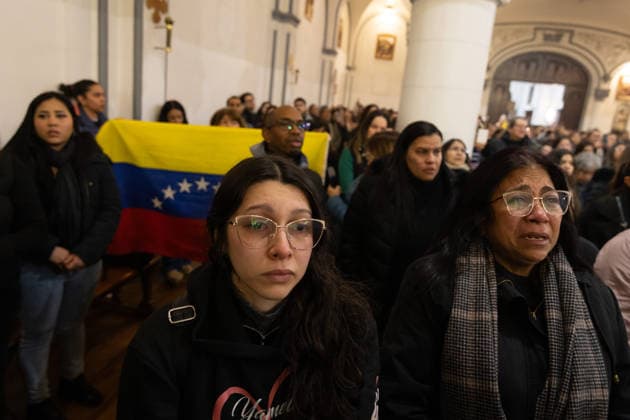 June 26, 2026, Buenos Aires, Buenos Aires, Argentina: Members of the Venezuelan community in Argentina attend a Mass to pray for the victims of the earthquake. Buenos Aires Argentina - ZUMAp265 20260626_zip_p265_004 Copyright: xDelfinaxCorberaxPix