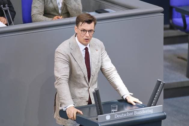 Berlin, Deutschland, 26.06.2026: Deutscher Bundestag: 87. Bundestagssitzung: Kai Whittaker, CDU *** Berlin, Germany, June 26, 2026 German Bundestag 87th Session of the Bundestag Kai Whittaker, CDU Copyright: xdtsxNachrichtenagenturx dts_125392