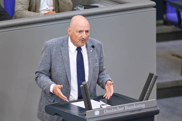 Berlin, Deutschland, 26.06.2026: Deutscher Bundestag: 87. Bundestagssitzung: Bernd Rützel, SPD *** Berlin, Germany, June 26, 2026 German Bundestag 87th Session of the Bundestag Bernd Rützel, SPD Copyright: xdtsxNachrichtenagenturx dts_125404