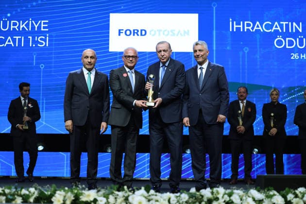 Turkish President Recep Tayyip Erdogan ISTANBUL, TURKIYE - JUNE 26: (----EDITORIAL USE ONLY - MANDATORY CREDIT - TURKISH PRESIDENCY MURAT CETINMUHURDAR HANDOUT - NO MARKETING NO ADVERTISING CAMPAIGNS - DISTRIBUTED AS A SERVICE TO CLIENTS----) Turkish President Recep Tayyip Erdogan presents awards to 10 export champion companies following his speech during the Turkish Exporters Assembly (TIM) 33rd General Assembly and Export Champions Awards Ceremony at the Halic Congress Center, on June 26, 2026, in Istanbul, Turkiye. TUR Presidency Murat Cetinmuhurdar Anadolu Istanbul Turkey. Editorial use only. Please get in touch for any other usage.  Copyright: x2026xAnadoluxTURxPresidency MuratxCetinmuhurdarx