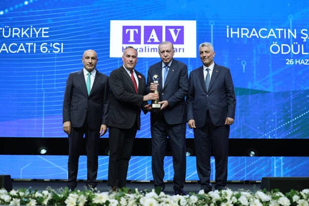 Turkish President Recep Tayyip Erdogan ISTANBUL, TURKIYE - JUNE 26: (----EDITORIAL USE ONLY - MANDATORY CREDIT - TURKISH PRESIDENCY MURAT CETINMUHURDAR HANDOUT - NO MARKETING NO ADVERTISING CAMPAIGNS - DISTRIBUTED AS A SERVICE TO CLIENTS----) Turkish President Recep Tayyip Erdogan presents awards to 10 export champion companies following his speech during the Turkish Exporters Assembly (TIM) 33rd General Assembly and Export Champions Awards Ceremony at the Halic Congress Center, on June 26, 2026, in Istanbul, Turkiye. TUR Presidency Murat Cetinmuhurdar Anadolu Istanbul Turkey. Editorial use only. Please get in touch for any other usage.  Copyright: x2026xAnadoluxTURxPresidency MuratxCetinmuhurdarx