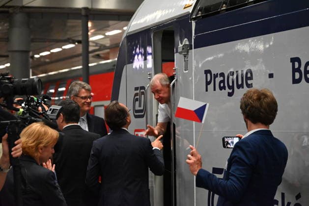 Three European capitals, Prague, Berlin, and Copenhagen, are now connected by a new rail line, which was officially launched at Berlin s main train station by representatives of the European Commission (EC), the German government, and the rail companies of the three countries today, on Friday, June 26, 2026. The line was officially launched by Michal Krapinec (not seen), CEO of Czech national rail operator Ceske drahy (CD), German Transport Minister Patrick Schnieder (middle), European Commissioner for Sustainable Transport and Tourism Apostolos Tzitzikostas (not seen) and representatives of railway companies, including Krapinec. According to Schnieder, the new line puts the idea of a united Europe into practice on the rails. (CTKxPhoto Ja  CTKPhotoP2026062606783