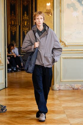 Studio Nicholson Men s Ready-to-Wear Spring Summer 2027 Fashion Show during Paris Fashion Week, France, on June 26, 2026 Bestimage Runway during the Studio Nicholson Men’s Spring Summer 2027 fashion show as part of Paris Fashion Week on June 26, 2026 in Paris, France Paris, France  Copyright: xAgencex xBestimagexAgencex xBestimagex