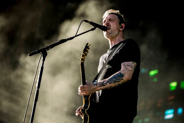Snow Patrol live at Tinderbox 2026 Odense, Denmark. 26th, June 2026. The Northern Irish rock band Snow Patrol performs a live concert at during the Danish music festival Tinderbox 2026 in Odense. Here musician Nathan Connolly is seen live on stage. Denmark, Odense  Copyright: xGonzalesxPhoto LassexLagonix