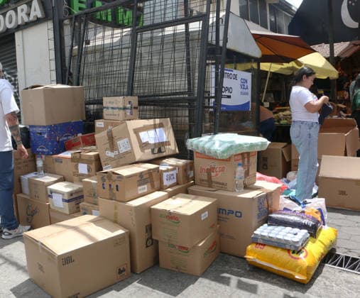 HUMANITARIAN AID COLLECTION CENTER FOR VENEZUELA Quito, Friday, June 26, 2026 Humanitarian aid collection center for the victims of the earthquakes in Venezuela, at the Cachapas el Félix restaurant, Dozens of Venezuelans and Ecuadorians came to drop off their donations. Photos: API, Rolando Enriquez, Quito, Pichincha, Ecuador. DIS CENTROACOPIOAYUDAAVENEZUELA d87173486e9de287a0eede5a437b03a3 Copyright: xROLANDO-ENRIQUEZx