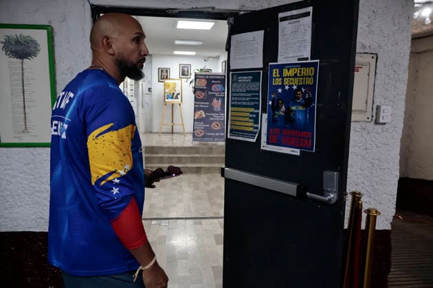 June 26, 2026, Mexico City, Cdmx, Mexico: In response to earthquakes that have caused material losses and casualties in Venezuela, the country s embassy in Mexico City opened its doors as a collection center. It is accepting humanitarian aid brought by Mexicans, foreign nationals, and Venezuelans living in Mexico to provide support during this time. On the first day of accepting itemsâ€including medicines, non-perishable food, water, and hygiene productsâ€dozens of Venezuelans working as app-based delivery drivers arrived at the embassy. Carrying flags and singing their national anthem, they brought supplies needed by their relatives and fellow citizens. Many stated that while their people endure this crisis caused by natural di - ZUMAp204 20260626_zip_p204_033 Copyright: xJosuexPerezx