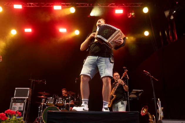 26.06.2026, Klosters-Serneus, Schulhaus Bündelti, Gatschiefer Openair, Seerugge Feger Klosters-Serneus Schulhaus Bündelti Grisons Switzerland Copyright: xJustPictures.ch AlexanderxRaemyx
