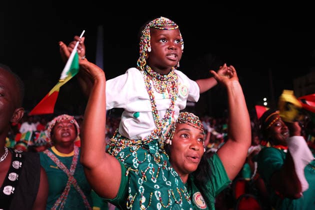 Senegal fans celebrate national team s World Cup victory in Dakar DAKAR, SENEGAL - JUNE 27: Senegalese fans celebrate their national team s 5-0 victory over Iraq in the FIFA World Cup at Place de la Nation in Dakar, Senegal, on June 27, 2026. Hundreds of supporters watch the match on giant screens set up in the square and cheer as Senegal scores each goal. Cem Ozdel Anadolu Dakar Senegal. Editorial use only. Please get in touch for any other usage.  Copyright: x2026xAnadoluxCemxOzdelx