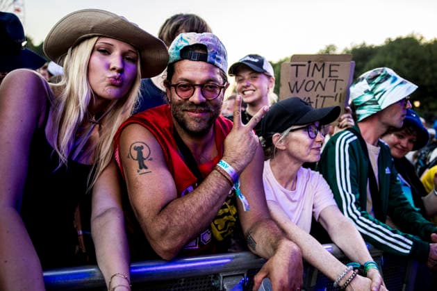 Jamiroquai live at Tinderbox 2026 Odense, Denmark. 26th, June 2026. Concert goers seen at a live concert with the British funk and pop band Jamiroquai during the Danish music festival Tinderbox 2026 in Odense. Denmark, Odense  Copyright: xGonzalesxPhoto LassexLagonix