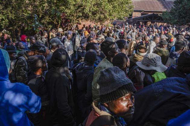 Undocumented Malawian migrants are being evacuated from South Africa KWAZULU-NATAL, SOUTH AFRICA - JUNE 26: Thousands of Malawian migrants are put on buses to return to their home country following a rise in xenophobic attacks and anti-immigrant protests in the city of Pietermaritzburg in KwaZulu-Natal province, South Africa, on June 26, 2026. Ihsaan Haffejee Anadolu KwaZulu-Natal South Africa. Editorial use only. Please get in touch for any other usage.  Copyright: x2026xAnadoluxIhsaanxHaffejeex