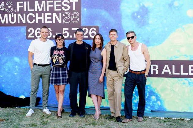 Matthias Zera, Eva Karl Faltermeier, Carlo Ljubek, Antje Traue, Ferdinand Hofer und Franz Pätzold bei der Premiere des ARD Fernsehfillms Tatort - Zwischenwelten auf dem 43. Filmfest München 2026 im HFF Audimax. München, 26.06.2026 *** Matthias Zera, Eva Karl Faltermeier, Carlo Ljubek, Antje Traue, Ferdinand Hofer, and Franz Pätzold at the premiere of the ARD TV movie *Tatort: Zwischenwelten* at the 43rd Munich Film Festival 2026 in the HFF Audimax in Munich, June 26, 2026 Foto:xN.xKolinzx xFuturexImagex tatort_6627
