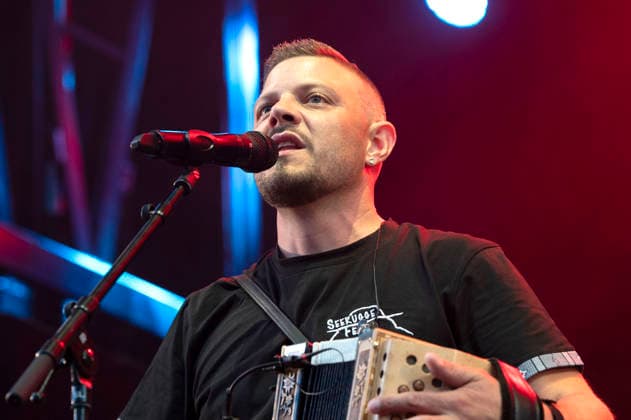 Seerugge Feger live beim Gatschiefer Volks- und Schlageropenair im Prättigau in der Open-Air-Arena am Schulhaus Bündelti. Klosters, 26.06.2026