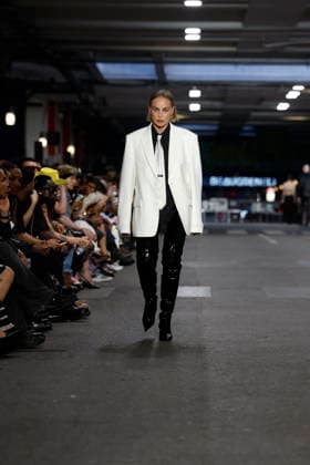 Sharon Stone walks the runway for the Men’s Ready-to-Wear Spring Summer 2027 collection during Paris Fashion Week (PFW) on June 26, 2026. Sharon Stone walks the runway for the Men’s Ready-to-Wear Spring Summer 2027 collection during Paris Fashion Week (PFW) on June 26, 2026, in Paris, France  Copyright: xAgencex xBestimagexAgencex xBestimagex
