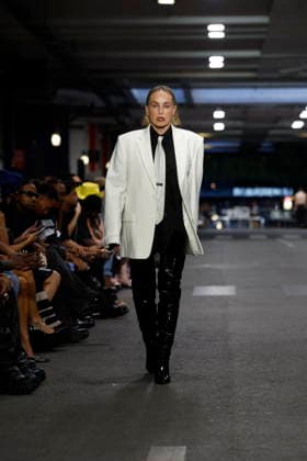 Sharon Stone walks the runway for the Men’s Ready-to-Wear Spring Summer 2027 collection during Paris Fashion Week (PFW) on June 26, 2026. Sharon Stone walks the runway for the Men’s Ready-to-Wear Spring Summer 2027 collection during Paris Fashion Week (PFW) on June 26, 2026, in Paris, France  Copyright: xAgencex xBestimagexAgencex xBestimagex