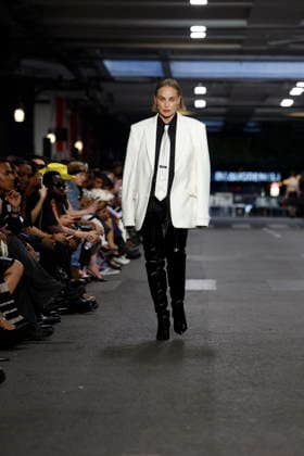 Sharon Stone walks the runway for the Men’s Ready-to-Wear Spring Summer 2027 collection during Paris Fashion Week (PFW) on June 26, 2026. Sharon Stone walks the runway for the Men’s Ready-to-Wear Spring Summer 2027 collection during Paris Fashion Week (PFW) on June 26, 2026, in Paris, France  Copyright: xAgencex xBestimagexAgencex xBestimagex