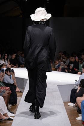Comme des Garçons Men s Ready-to-Wear Spring Summer 2027 Collection Fashion Show during Paris Fashion Week, June 26, 2026 Comme Des Garcons Men’s Ready-to-Wear Spring Summer 2027 Collection Fashion Show at Paris Fashion Week, June 26, 2026, Paris, France  Copyright: xAgencex xBestimagexAgencex xBestimagex