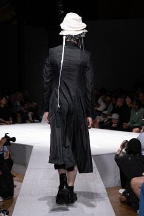 Comme des Garçons Men s Ready-to-Wear Spring Summer 2027 Collection Fashion Show during Paris Fashion Week, June 26, 2026 Comme Des Garcons Men’s Ready-to-Wear Spring Summer 2027 Collection Fashion Show at Paris Fashion Week, June 26, 2026, Paris, France  Copyright: xAgencex xBestimagexAgencex xBestimagex