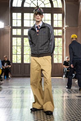 Junya Watanabe Men s Ready-to-Wear Spring Summer 2027 Collection Fashion Show at Paris Fashion Week, June 26, 2026 Junya Watanabe Men’s Ready-to-Wear Spring Summer 2027 Collection Fashion Show at Paris Fashion Week, June 26, 2026, Paris, France  Copyright: xAgencex xBestimagexAgencex xBestimagex