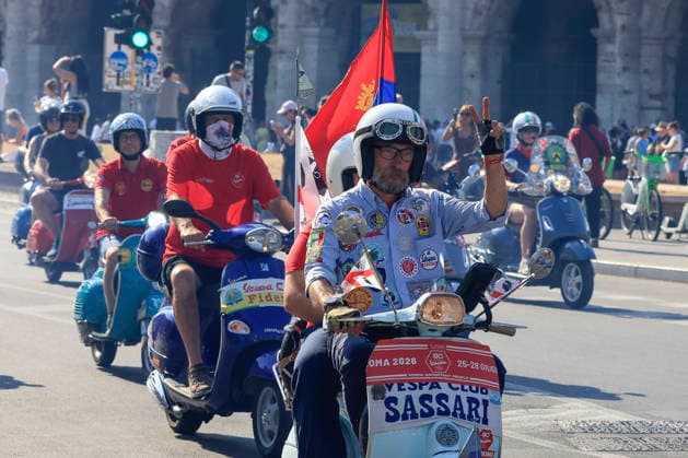 June 27, 2026, Rome, Rome, ITALY: Vespa Piaggio 80th Anniversary Parade, Rome, June 27, 2026 Rome ITALY  - ZUMAa289 20260627_zia_a289_022 Copyright: xRiccardoxDexLucax xAgfx