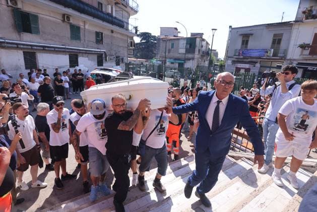 IPA86125487 - Naples: The funeral of Lorenzo Spasiano, the 19-year-old worker killed in Miano by a gunshot to the chest  Copyright: xx xx 86125487