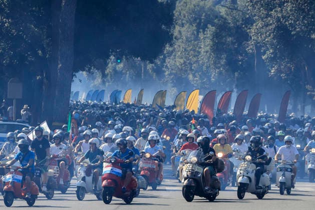 June 27, 2026, Rome, Rome, ITALY: Vespa Piaggio 80th Anniversary Parade, Rome, June 27, 2026 Rome ITALY  - ZUMAa289 20260627_zia_a289_039 Copyright: xRiccardoxDexLucax xAgfx