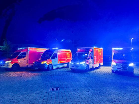 Eine Person verstirbt bei Brand in Unterkunft 7aIMG: 0563394 Eine Person verstirbt bei Brand in Unterkunft - Recklinghausen Herner StraßeNordrhein-Westfalen, Recklinghausen *** One person dies in a fire at a residential facility 7aIMG 0563394 One person dies in a fire at a residential facility on Herner Straße in Recklinghausen, North Rhine-Westphalia, Recklinghausen Copyright: 7aktuell.dex xMarcxGruber 0563394 20260627_7a_express_20260627_1776_563394