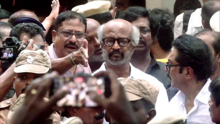 RECORD DATE NOT STATED Veteran actor Rajinikanth Pays Last Respects to Veteran Actor-Director K Bhagyaraj at His Chennai Residence Chennai, Jun 27 (ANI): Veteran actor Rajinikanth arrives to pay his respects to popular actor and director K Bhagyaraj, who passed away today. The mortal remains of the veteran Tamil filmmaker were brought to his residence, in Chennai on Saturday. (ANI Video Grab) Chennai Hyderabad India Copyright: xANIx ANI_20260627166