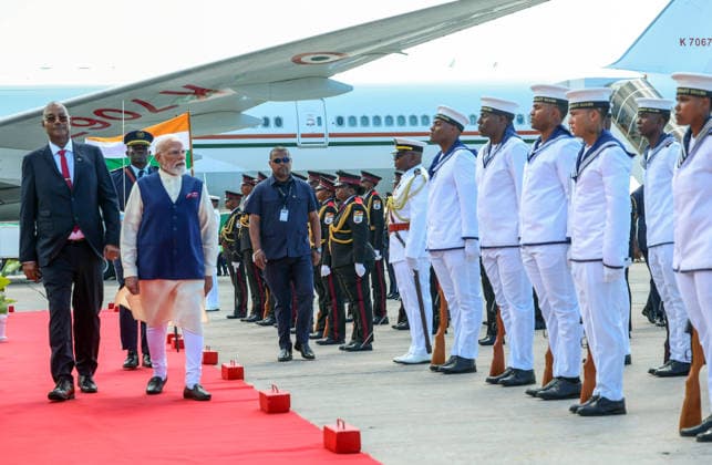 Prime Minister Narendra Modi receives Guard of Honour as he arrives at the airport during his three-day visit to Seychelles Victoria Seychelles , Jun 27 (ANI): Prime Minister Narendra Modi receives Guard of Honour as he arrives at the airport during his three-day visit to Seychelles, in Victoria on Saturday. Seychelles President Patrick Herminie also present. (Narendra Modi Photo Gallery ANI Photo) Victoria Seychelles Copyright: xANIx ANI_20260627190