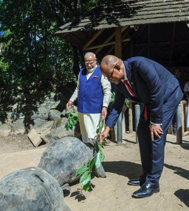 RECORD DATE NOT STATED Prime Minister Narendra Modi with Seychelles President Patrick Herminie feeds Aldabra Giant Tortoise Victoria Seychelles , Jun 27 (ANI): Prime Minister Narendra Modi with Seychelles President Patrick Herminie feeds Aldabra Giant Tortoise, the longest-living species native to Seychelles, at the Giant Tortoise Enclosure at the Seychelles National Botanical Garden, in Victoria on Saturday. (@narendramodi X ANI Photo) Victoria Seychelles Copyright: xANIx ANI_20260627262