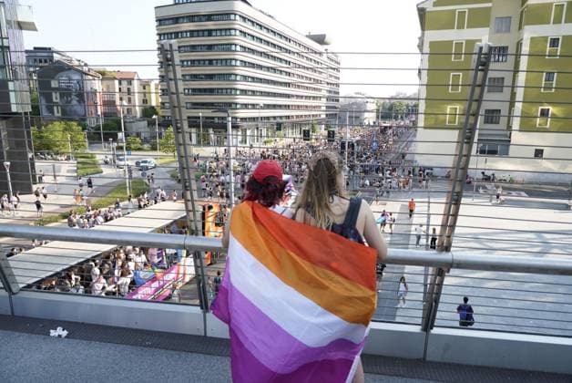 RECORD DATE NOT STATED IPA86133251 - Milan, June 27, 2026—despite the heat, a huge crowd of protesters marches through the city for Milan Pride 2026. Panoramic photos of the crowd  Copyright: xx xx 86133251