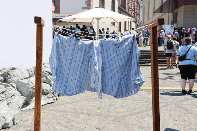 27.06.2026 Basel Schweiz.Hitzewelle Hitze Eidgenoessisches Jodlerfest Basel Bild, Hemden der Jodler. *** June 27, 2026 Basel, Switzerland Heat wave Heat Swiss Yodeling Festival Basel Photo, Yodlers shirts 