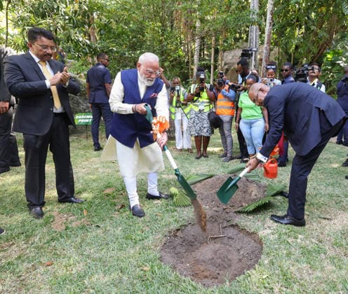 RECORD DATE NOT STATED PM Modi and Seychelles President Herminie visit Seychelles National Botanical Gardens Victoria Seychelles , Jun 27 (ANI): Prime Minister Narendra Modi and Seychelles President Herminie during their visit to Seychelles National Botanical Gardens, in Victoria on Saturday. (Narendra Modi Photo Gallery ANI Photo) Victoria Seychelles Copyright: xANIx ANI_20260627325