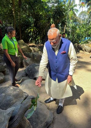 RECORD DATE NOT STATED Prime Minister Narendra Modi feeds Aldabra Giant Tortoise Victoria Seychelles , Jun 27 (ANI): Prime Minister Narendra Modi feeds Aldabra Giant Tortoise, the longest-living species native to Seychelles, at the Giant Tortoise Enclosure at the Seychelles National Botanical Garden, in Victoria on Saturday. (@StateHouseSey X ANI Photo) Victoria Seychelles Copyright: xANIx ANI_20260627352