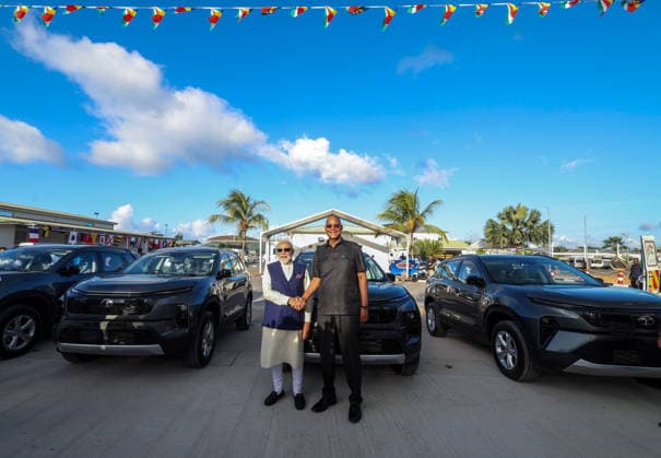 PM Modi and Seychelles President Herminie during the handing-over ceremony of the Fast Patrol Vessel Victoria Seychelles , Jun 27 (ANI): Prime Minister Narendra Modi and Seychelles President Patrick Herminie during the handing-over ceremony of the Fast Patrol Vessel at the Seychelles Coast Guard Base, in Victoria on Saturday. (DPR PMO ANI Photo) Victoria Seychelles Copyright: xANIx ANI_20260627388
