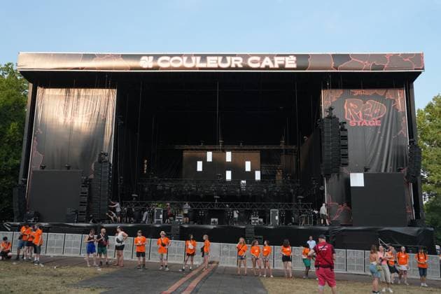 Materials are removed from the podium, at the evacuation of the Couleur Cafe music festival, due to the strong winds expected, in Brussels, Saturday 27 June 2026. The 35th edition of the festival is taking place from June 26th to June 28th. MARIUS BURGELMAN  MariusxBurgelman 179583285