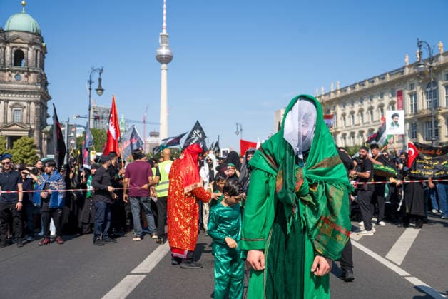 Ashura march organized in Germany as part of the month of Muharram BERLIN, GERMANY - JUNE 27: Shia Muslims gather around the Berliner Dom for the Ashura march organized as part of the month of Muharram in Berlin, Germany on June 27, 2026. Accompanied by chants of Ya Husayn and Ya Haydar , the participants commemorated Imam Husayn and those who lost their lives with him at Karbala. Ilkin Eskipehlivan Anadolu Berlin Germany. Editorial use only. Please get in touch for any other usage.  Copyright: x2026xAnadoluxIlkinxEskipehlivanx