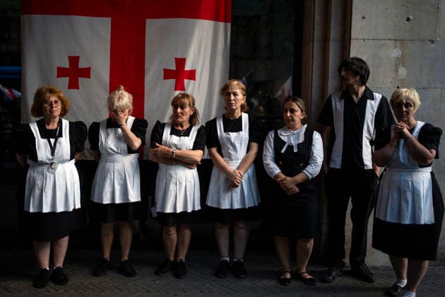 News Bilder des Tages June 27, 2026, Tbilisi, Georgia: Workers of Stamba hotel mourn the death of Temur Ugulava in Tbilisi, Georgia on June 27, 2026. Temur Ugulava, a prominent Georgian businessman, owner of Stamba hotel and a leading figure in the development of the countryÃ¢â‚¬â ¢s modern hospitality industry, has died at the age of 56 in the United States after a long battle with lung cancer. Tbilisi Georgia  - ZUMAz174 20260627_zip_z174_013 Copyright: xMoexZoyarix
