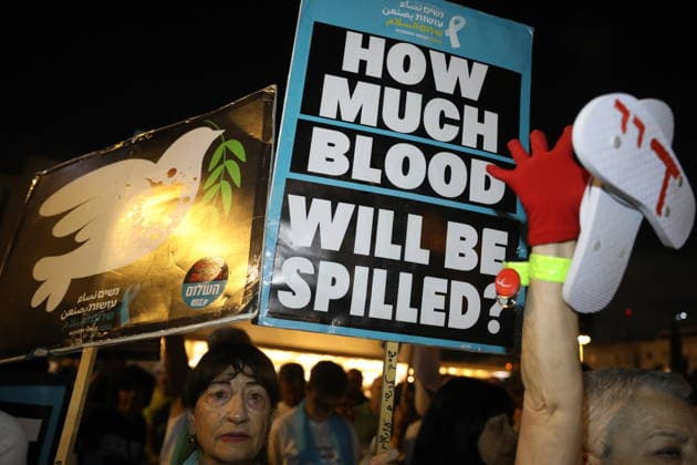 Protest against government in Tel Aviv TEL AVIV, ISRAEL - JUNE 27: People stage a protest against Prime Minister Benjamin Netanyahu and the current government as they gather in Habima Square in Tel Aviv, Israel on June 27, 2026. Protestors, calling on Israel to end its attacks on Gaza and Lebanon, carried placards criticizing the government’s war policies and the compulsory military service imposed on Ultra-Orthodox (Haredi) Jews. Gideon Markowicz Anadolu Tel Aviv Israel. Editorial use only. Please get in touch for any other usage.  Copyright: x2026xAnadoluxGideonxMarkowiczx