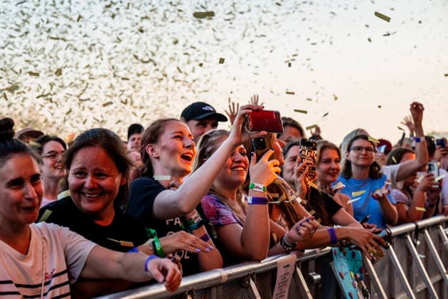 Fans of the American pop-rock band OneRepublic performs at a concert as part of their From Europe With Love Tour 2026, Prague, June 27, 2026. (CTKxPhoto VitxSimanek) CTKPhotoP2026062706704  CTKPhotoP2026062706704