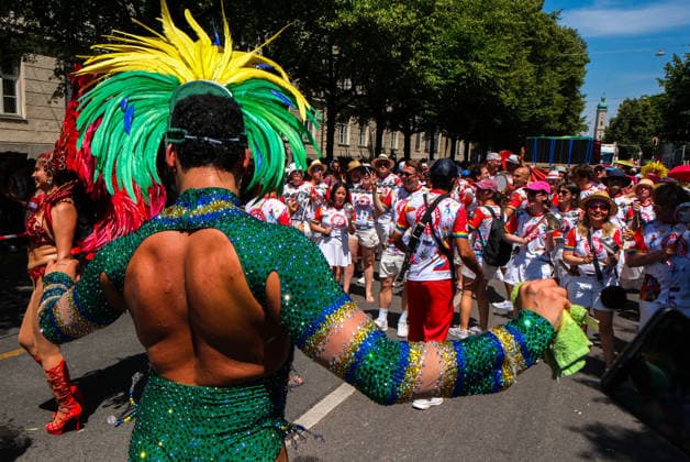 June 27, 2026, Munich, Bayern, Germany: People march through Munich s streets under the banner Our diversity. Our strength to advocate for LGBTQIA+ rights, despite high temperatures. Munich Germany  - ZUMAm309 20260627_zip_m309_033 Copyright: xJuliusxMortsix