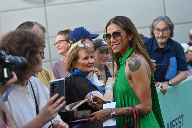 Sabrina Setlur, schreibt Autogramme. Eroeffnung 43.Filmfest Muenchen am 27.06.2026 Gasteig HP8. *** Sabrina Setlur will be signing autographs at the opening of the 43rd Munich Film Festival on June 27, 2026, at Gasteig HP8